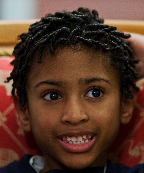 8 coiffures pour petits garçons noirs et métis - Afroculture.net
