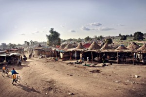 Campement de mineurs dans la ville originel de Diabougou