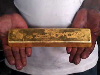 Lingot d'or extrait grace au Borax - Borax extract this gold