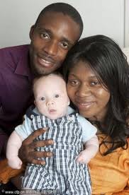 arlette et francis tshibangu -parents noirs, enfant blanc 3