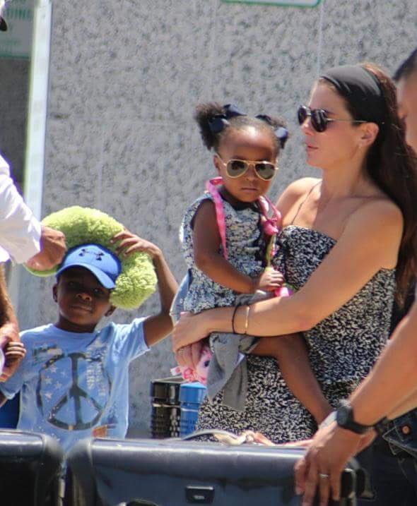 Sandra Bullock presents her adopted children Louis & Laila ...