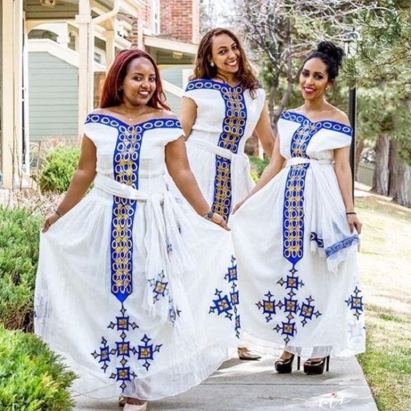 Femmes éthiopiennes élégantes En Robe Habesha Kemis – Afroculture.net